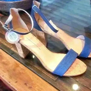 Chelsee girl sandals size  10